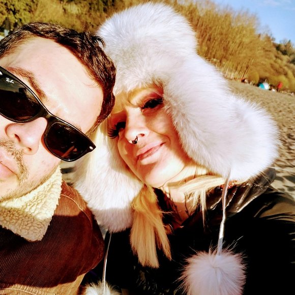 Meet your Posher, Shelby - Picture 1 of 1